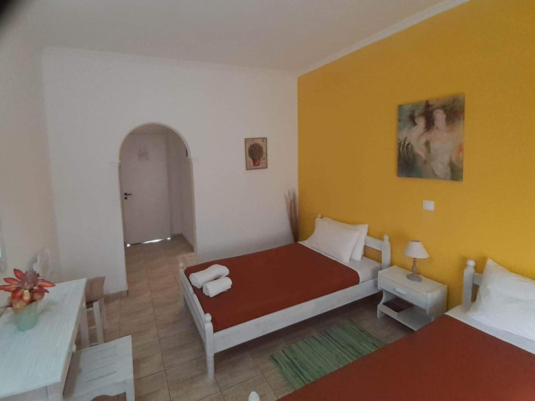 Apartment Dimitris Messongi Mesongi